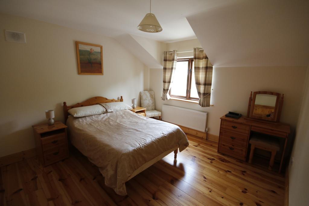 Macreddin Rock Bed&Breakfast Aughrim Exteriör bild